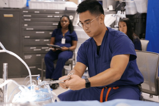 cardiovascular perfusion student in lab